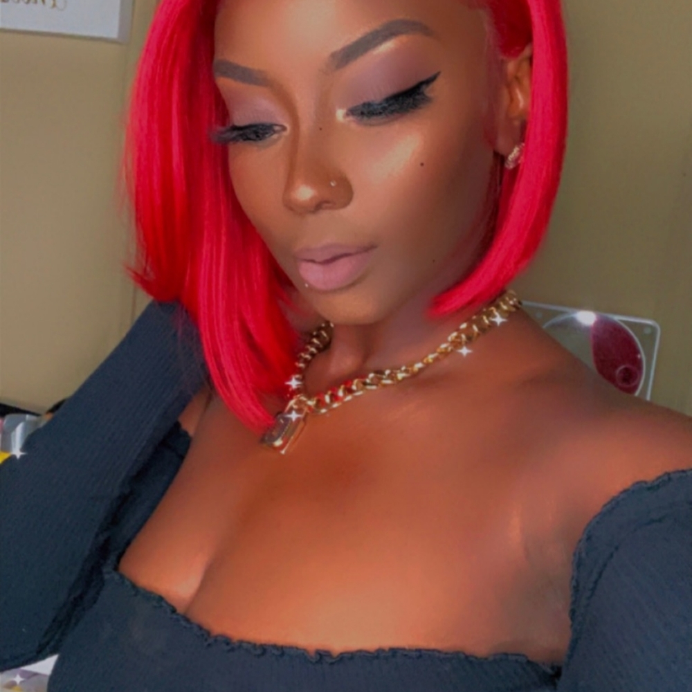 Red Wig - Picture 2 of 4